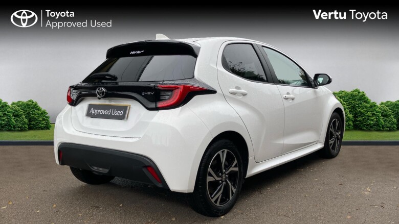 Toyota Yaris 1.5 Hybrid Design 5dr CVT Hybrid Hatchback